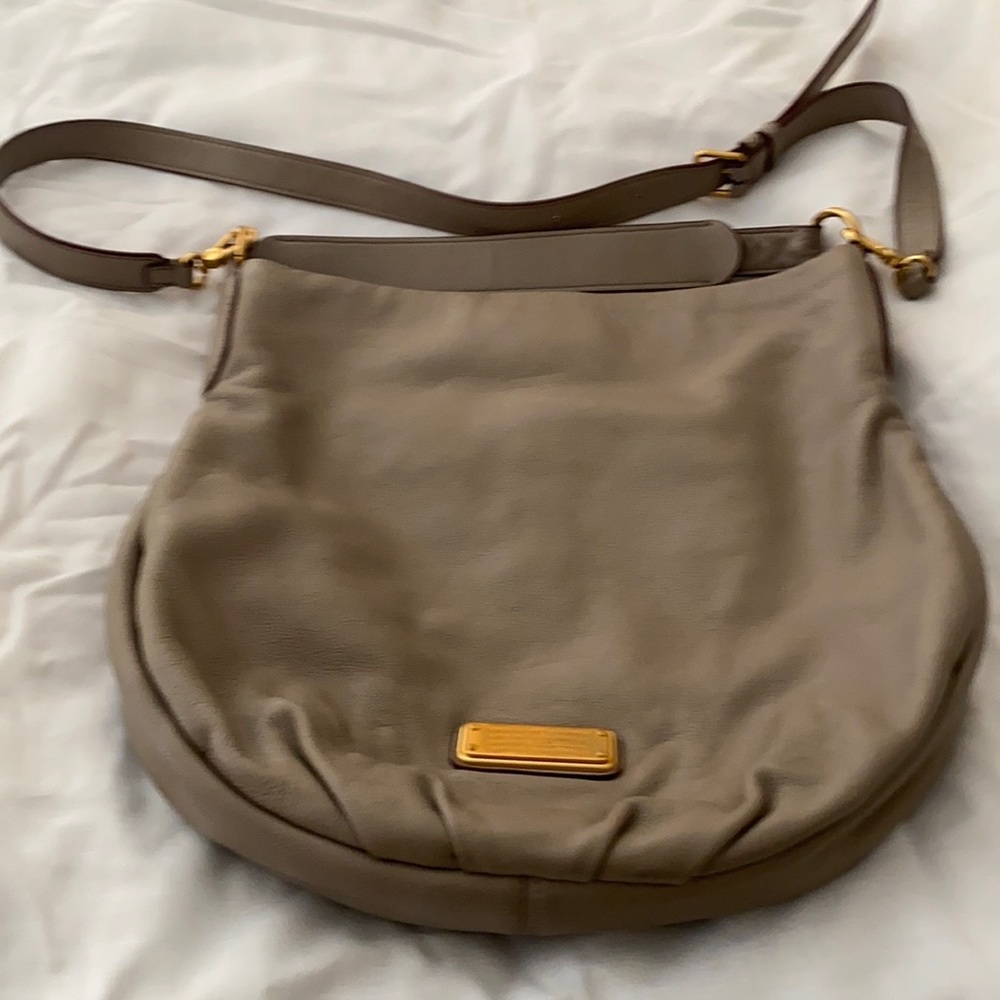 Marc Jacobs Taupe Leather shoulder/crossbody bag